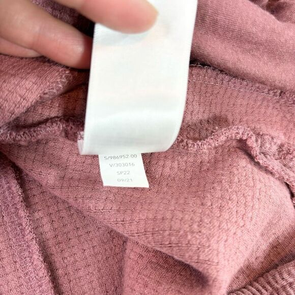 Athleta Sweater Womens Large Red Solid Long-Sleeve Pullover Hoodie Comfy Waffle - Picture 7 of 9